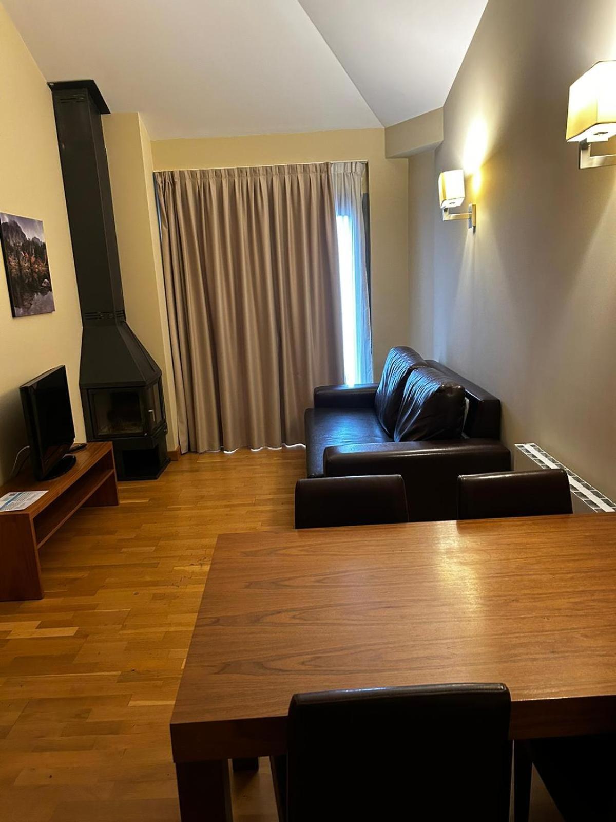 Residence Cerdanya Bourg-Madame Esterno foto